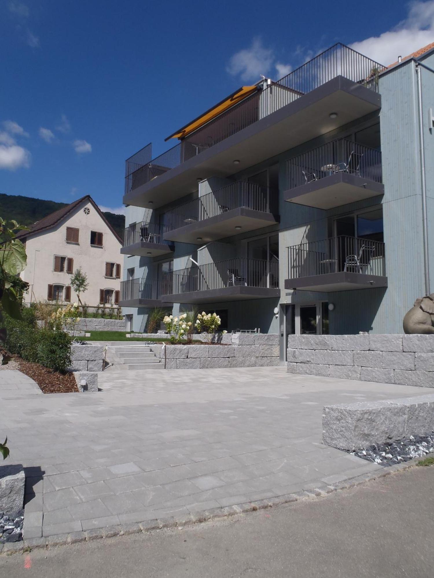 Hotel Traube Garni Kuttigen Экстерьер фото
