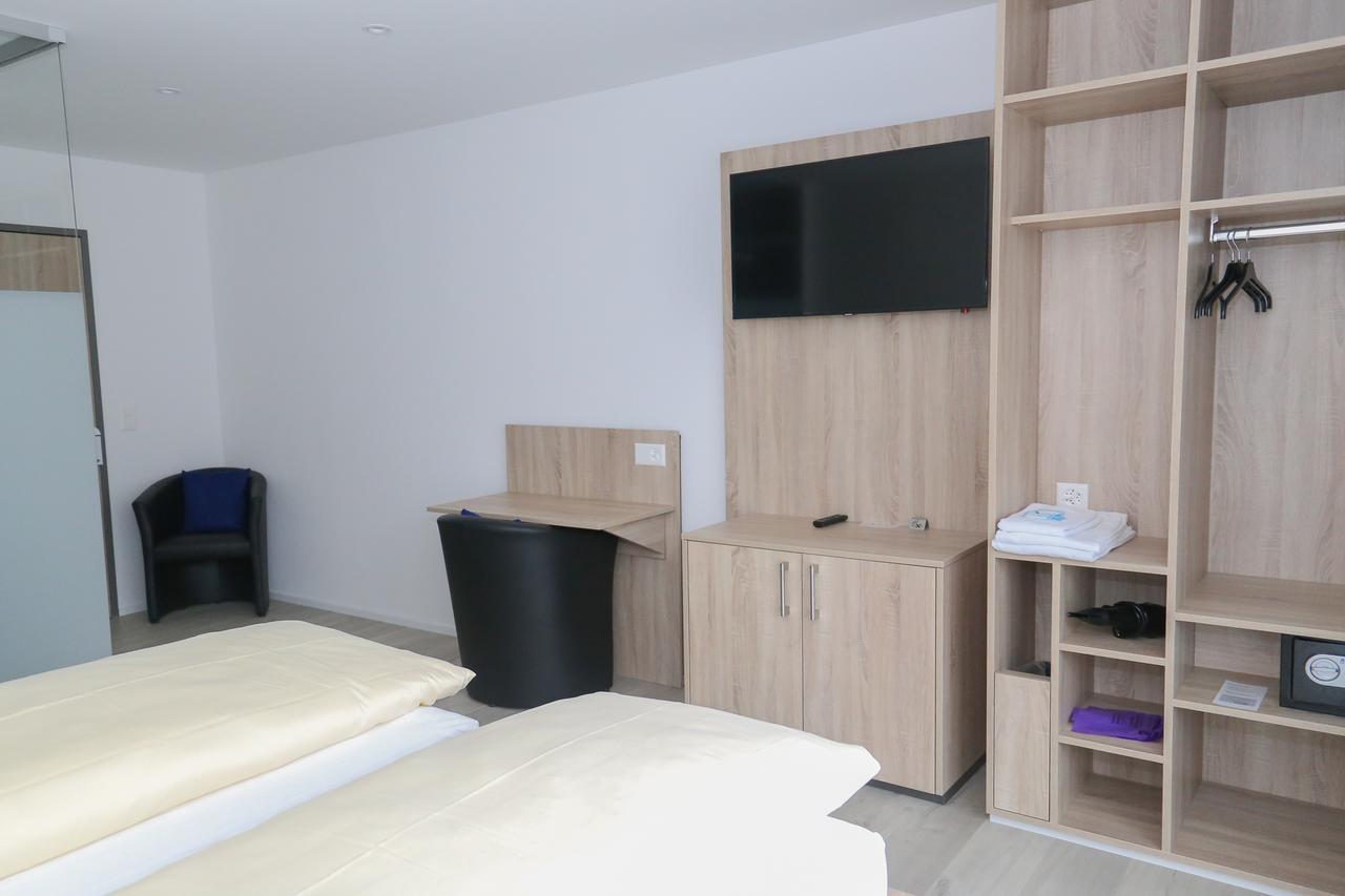 Hotel Traube Garni Kuttigen Экстерьер фото