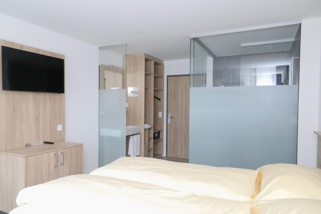 Hotel Traube Garni Kuttigen Экстерьер фото