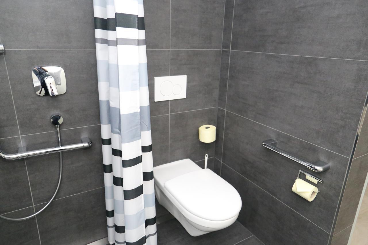 Hotel Traube Garni Kuttigen Экстерьер фото