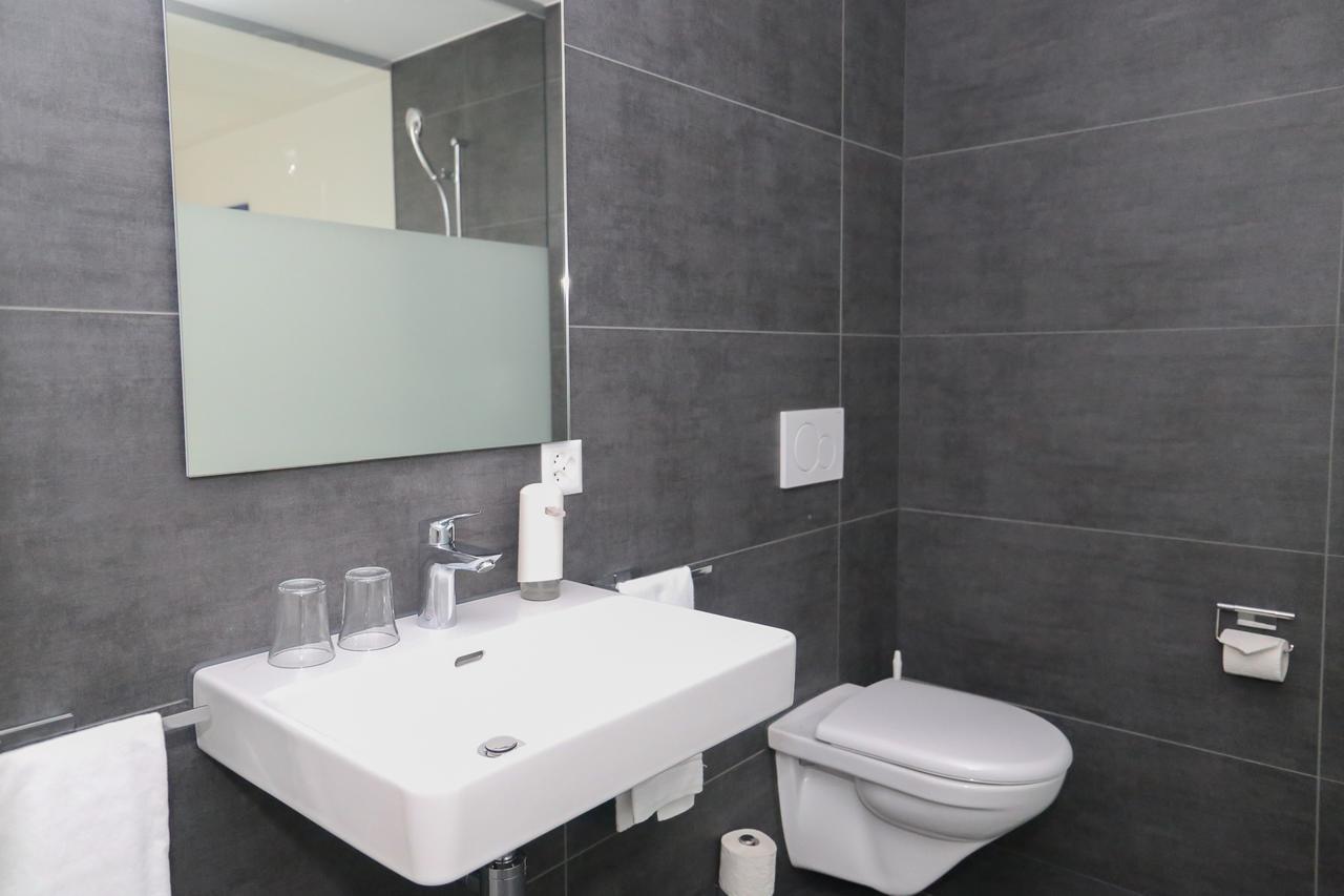 Hotel Traube Garni Kuttigen Экстерьер фото