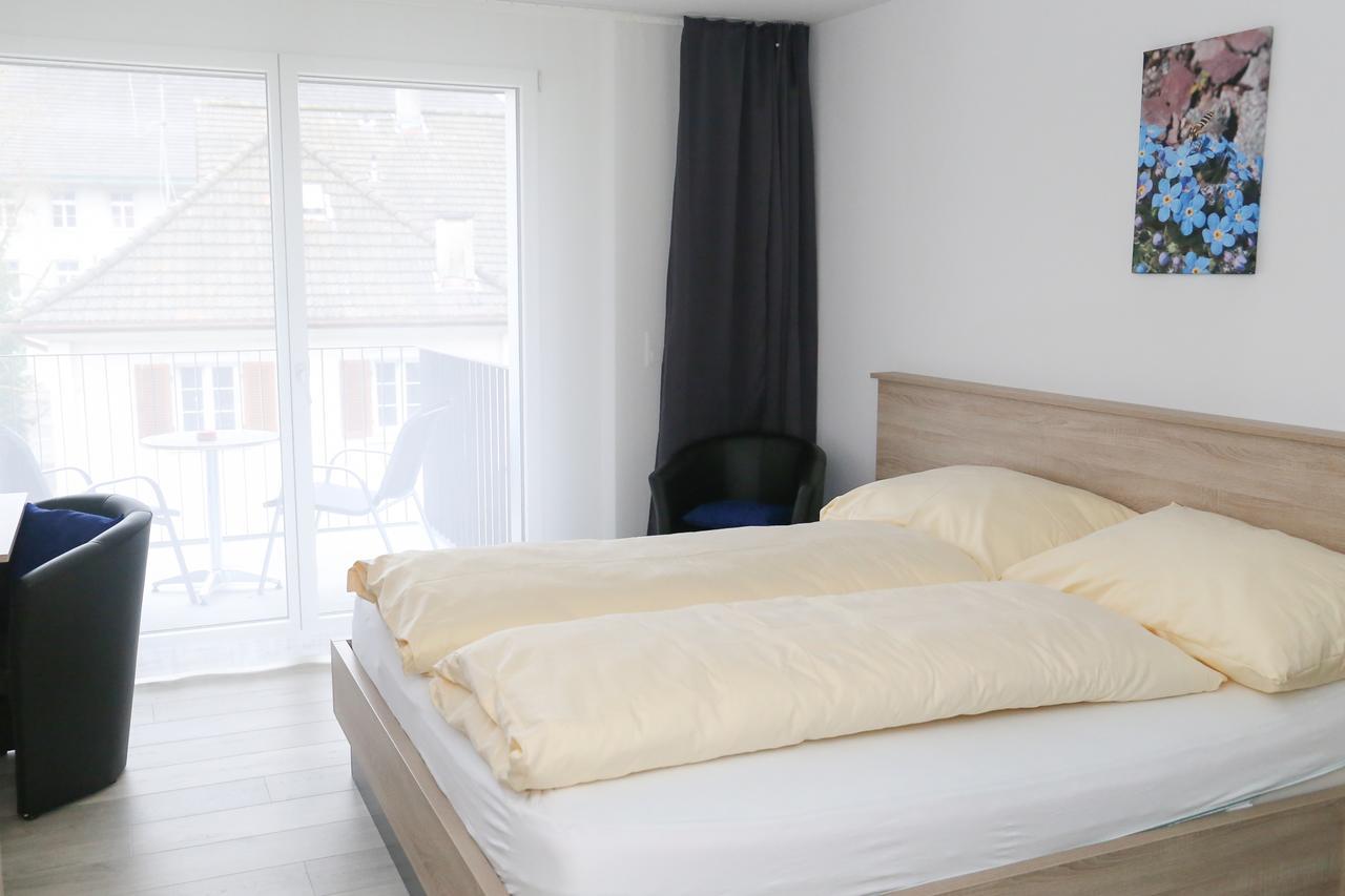 Hotel Traube Garni Kuttigen Экстерьер фото