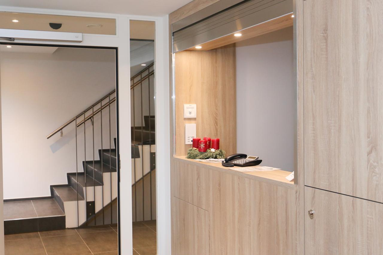 Hotel Traube Garni Kuttigen Экстерьер фото